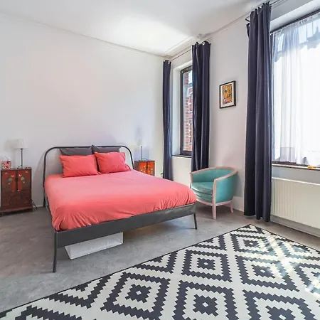 Lyves Apartment *